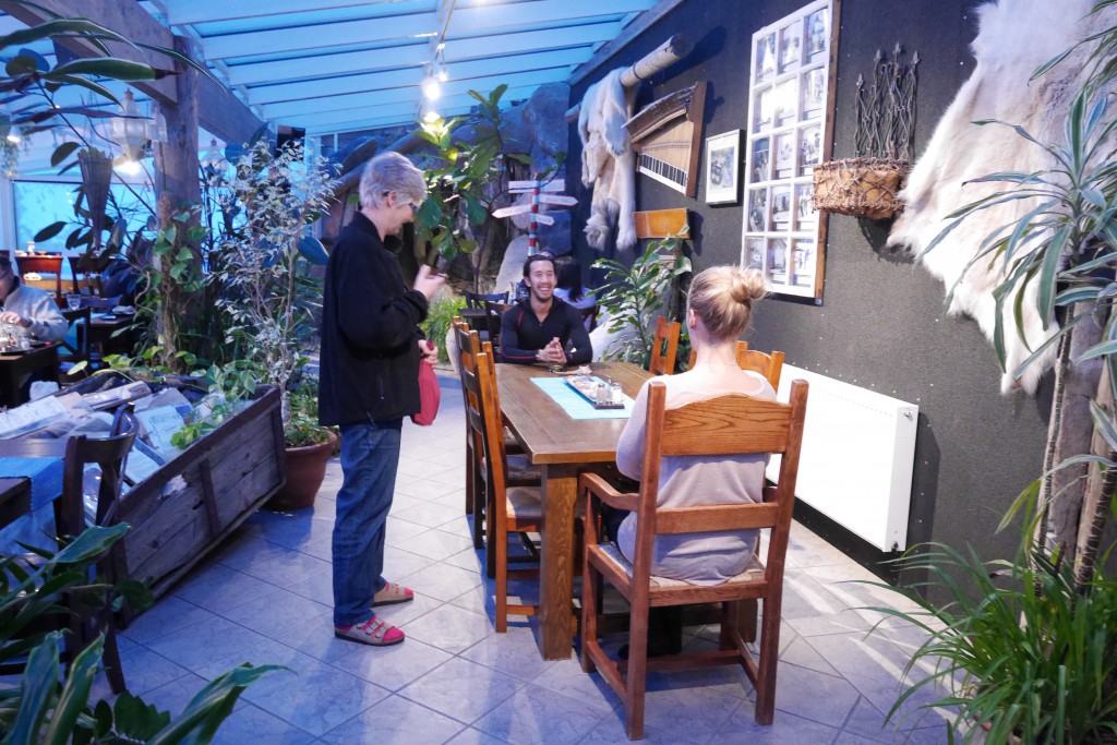 Middag i Vinterhagen restaurant på Polarriggen, der vi bodde. Foto: Magne Mellem Enoksen