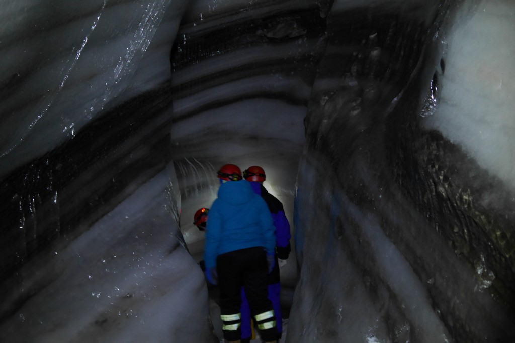 Det viste seg å være en utrolig verden ned under isbreen. Foto: Magne Mellem Enoksen