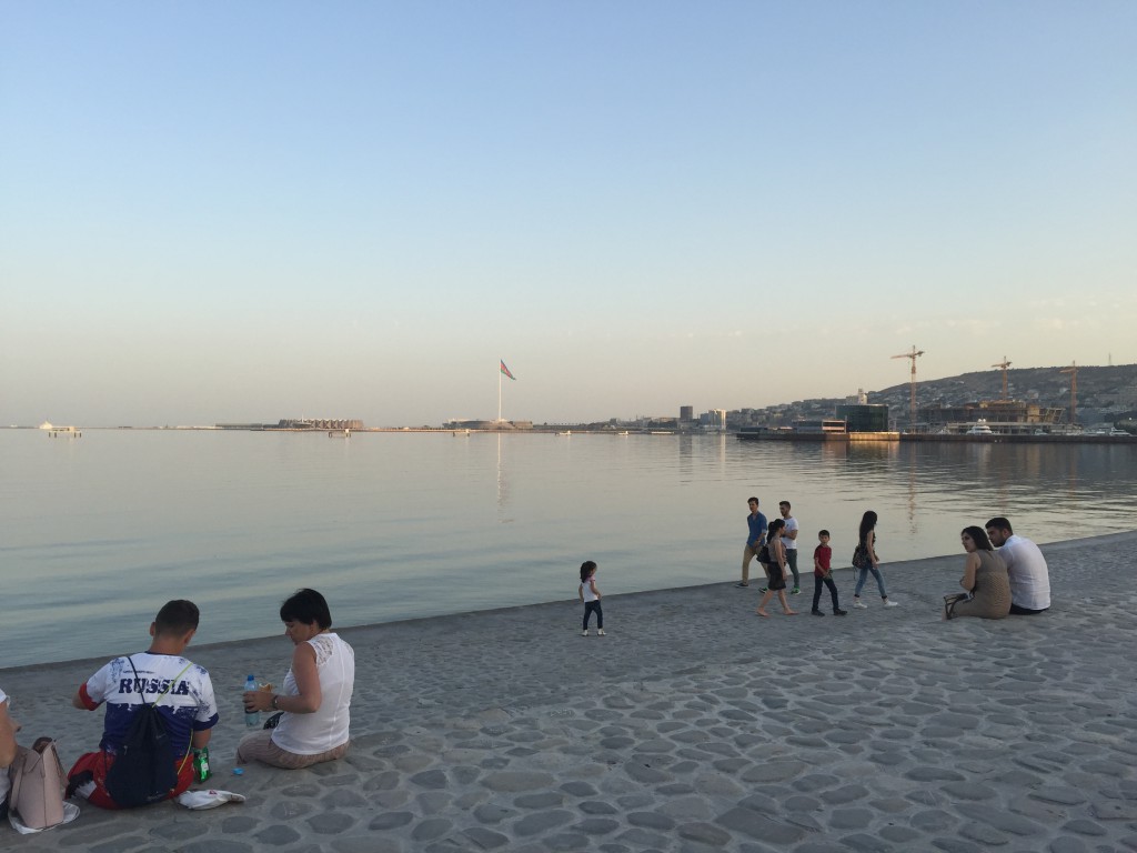 Strandpromenaden i Baku, Azerbaijan